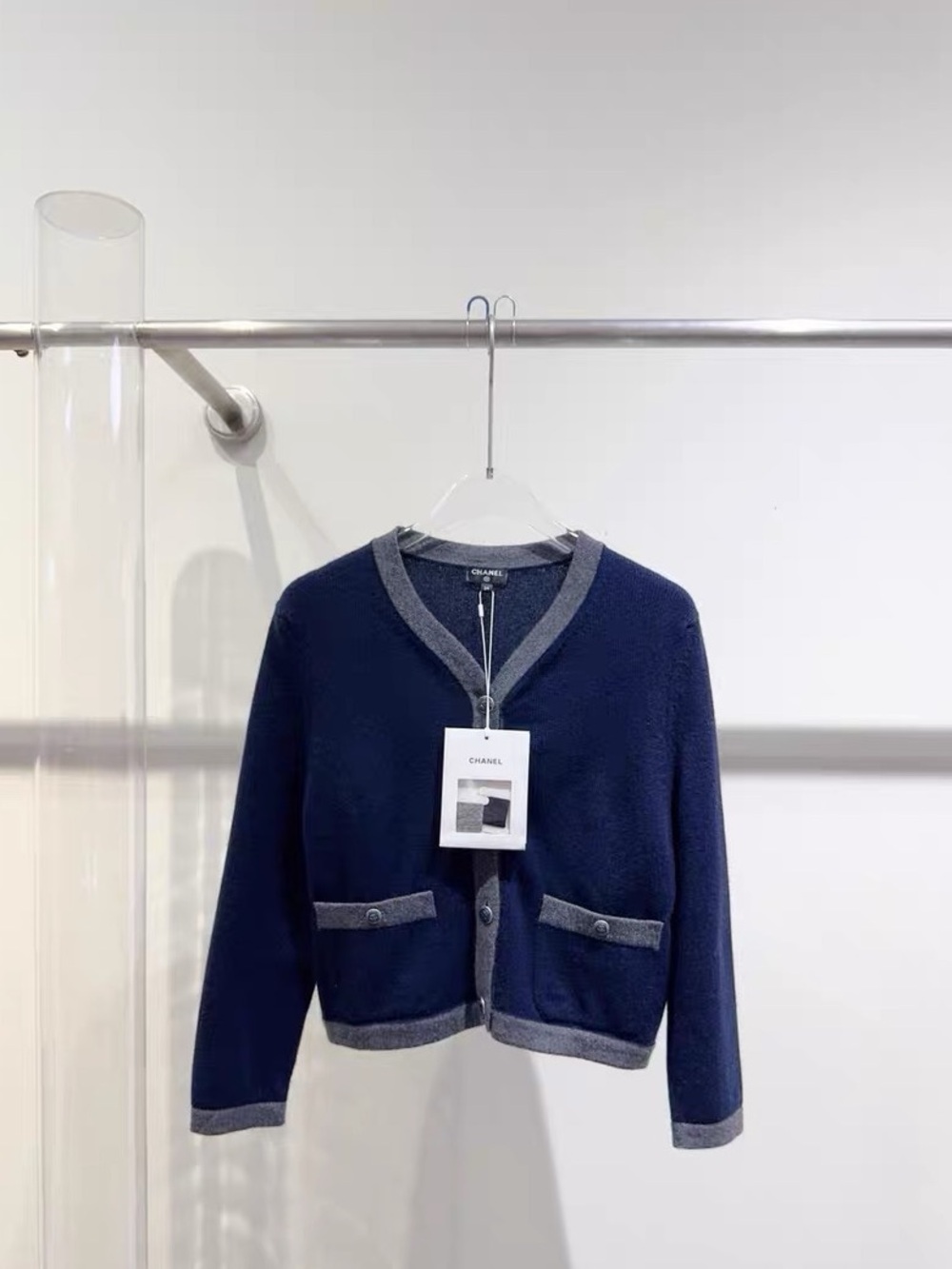 🚩steal CHANEL Navy Cardigan Jacket with Gray Trim -